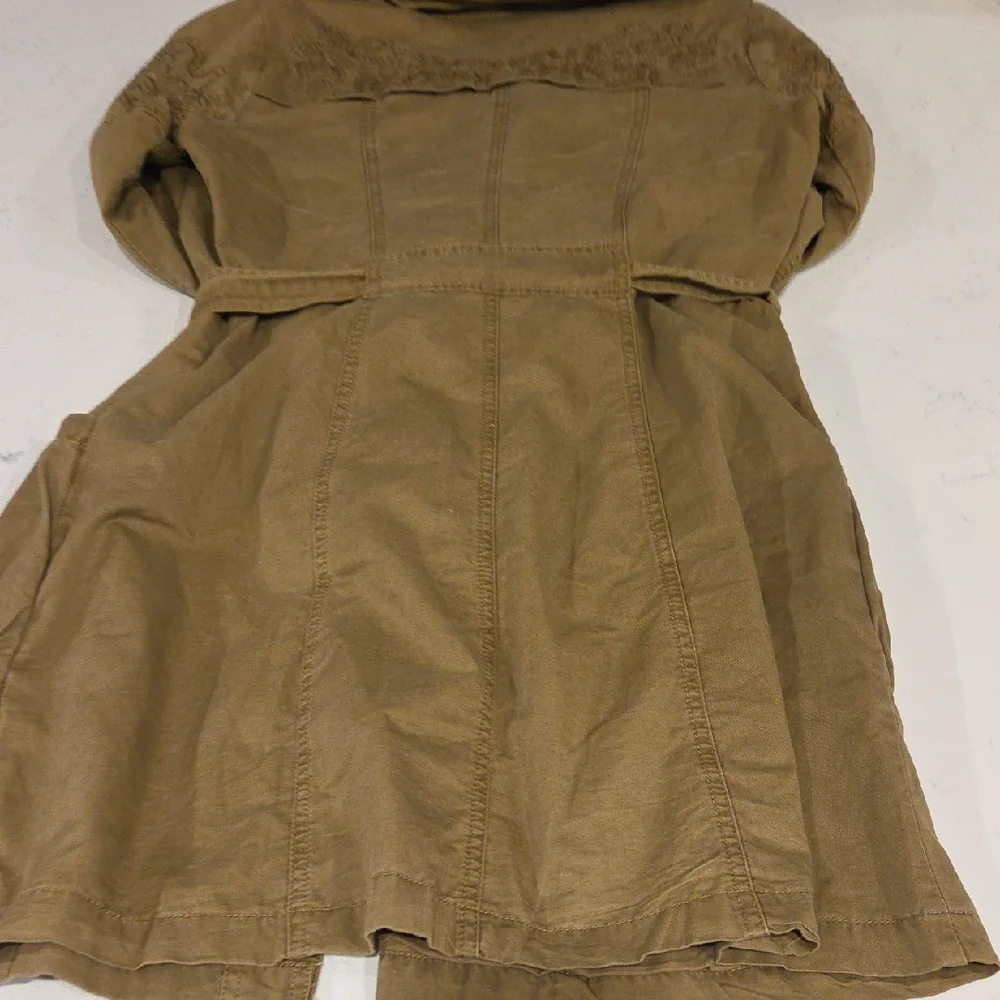 Stylish Women's Utility Jacket in Brown - Picture 9 of 11